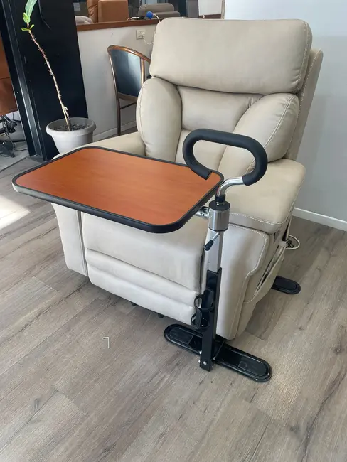 שולחן אחות אילמת עם ידית הקמה.